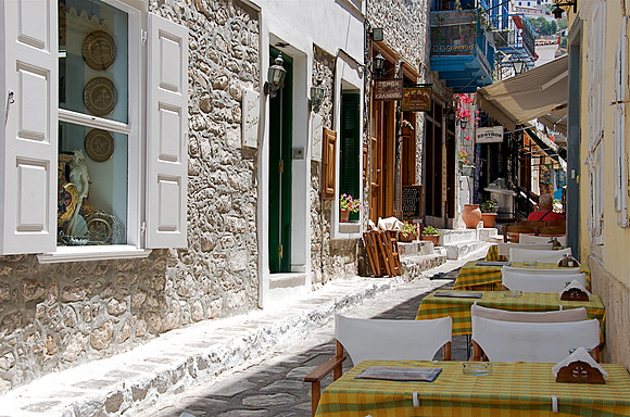 Dining in the Alley